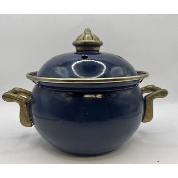 Vintage Brass and Enamel Blue Garlic Candle Pot with Vented Lid Brass Handles - Picture 1 of 8